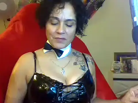 Snapshot of lachulalarubie chatting on December 24, 2024, 1:49 am lachulalarubie online show from December 24, 2024, 1:49 am