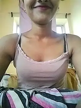 Snapshot of MISSQUEEN48 chatting on June 22, 2026, 5:59 am MISSQUEEN48 online show from June 22, 2026, 5:59 am