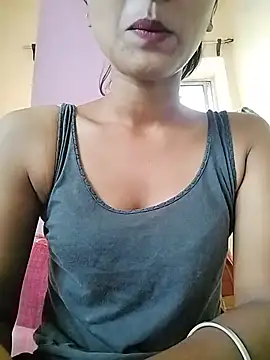 Snapshot of MISSQUEEN48 chatting on July 7, 2026, 7:23 am MISSQUEEN48 online show from July 7, 2026, 7:23 am