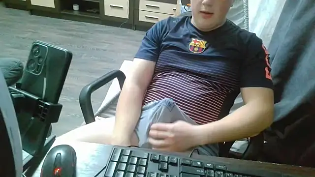 gamblingbum online show from March 17, 2026, 4:43 pm