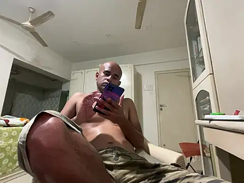 Snapshot of SammyChocolateIndian chatting on January 14, 2025, 6:17 pm SammyChocolateIndian online show from January 14, 2025, 6:17 pm