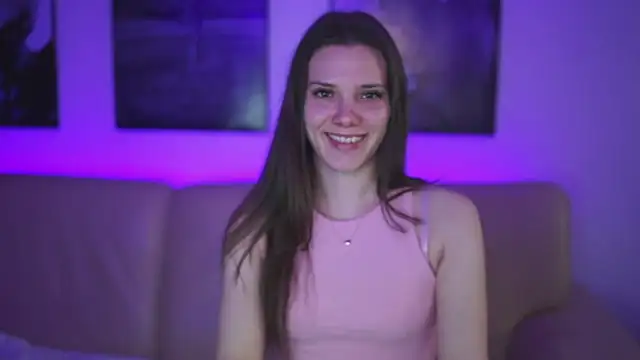 StephanieNeeson online show from February 16, 2025, 11:06 pm