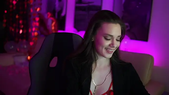 StephanieNeeson online show from February 13, 2025, 11:47 pm