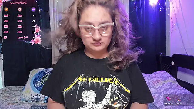 Snapshot of AnnieBigBoobs chatting on March 12, 2025, 9:45 pm AnnieBigBoobs online show from March 12, 2025, 9:45 pm