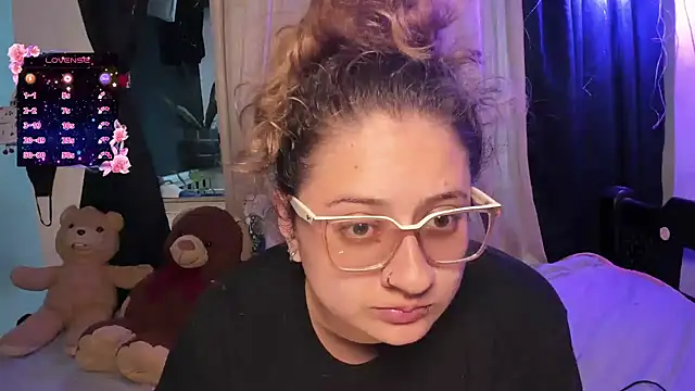 Snapshot of AnnieBigBoobs chatting on October 18, 2025, 10:12 pm AnnieBigBoobs online show from October 18, 2025, 10:12 pm