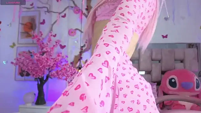 DaripQueen online show from April 8, 2026, 1:23 pm