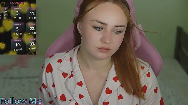 LovelyBell online show from September 23, 2025, 1:51 pm