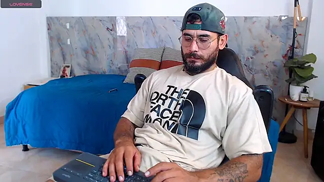 hanz col online show from December 19, 2025, 3:25 pm