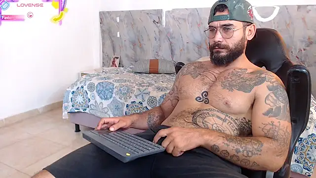 hanz col online show from December 4, 2025, 7:02 pm