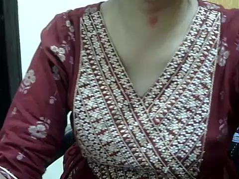 l l ish online show from September 29, 2025, 5:03 am