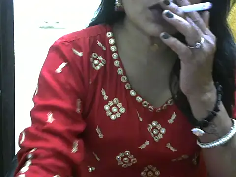 l l ish online show from October 20, 2025, 3:41 am