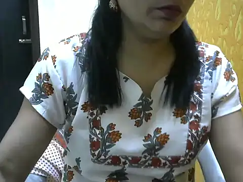 l l ish online show from March 9, 2025, 4:38 am