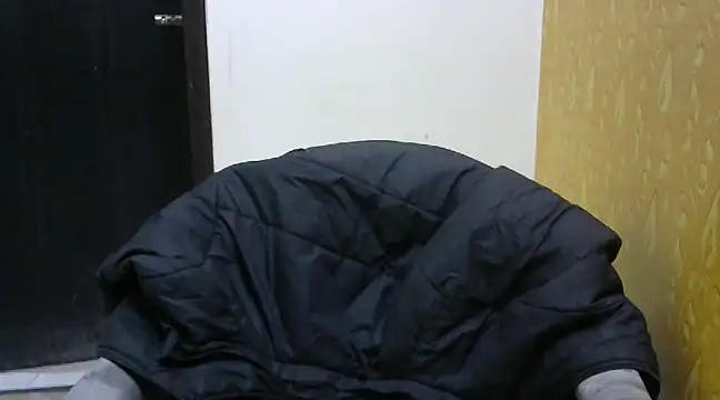 l l ish online show from March 5, 2025, 6:12 am