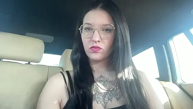 Lisa MarieX online show from March 6, 2025, 8:30 am