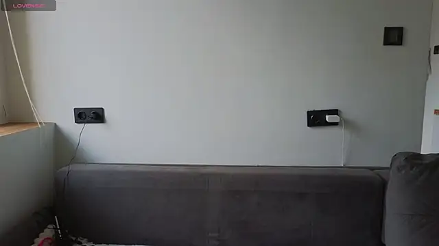 emili blanc online show from November 3, 2025, 3:34 am