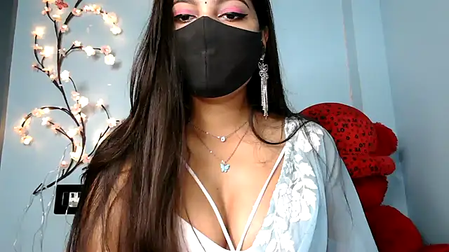 Reena Singh53 online show from September 18, 2025, 11:13 am