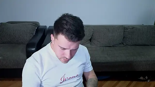 Snapshot of JohnnyStepBro chatting on October 25, 2025, 5:02 pm JohnnyStepBro online show from October 25, 2025, 5:02 pm