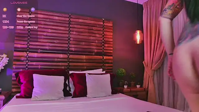 MadilynFox online show from April 4, 2026, 4:35 pm