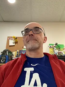 Snapshot of MaxVain chatting on March 10, 2025, 6:12 pm MaxVain online show from March 10, 2025, 6:12 pm