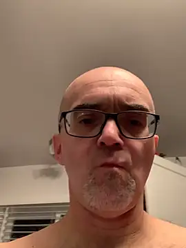 Snapshot of MaxVain chatting on December 7, 2024, 11:40 pm MaxVain online show from December 7, 2024, 11:40 pm