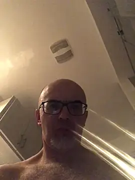 Snapshot of MaxVain chatting on March 16, 2025, 3:25 am MaxVain online show from March 16, 2025, 3:25 am