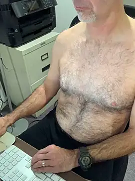 Snapshot of MaxVain chatting on October 16, 2025, 6:16 pm MaxVain online show from October 16, 2025, 6:16 pm