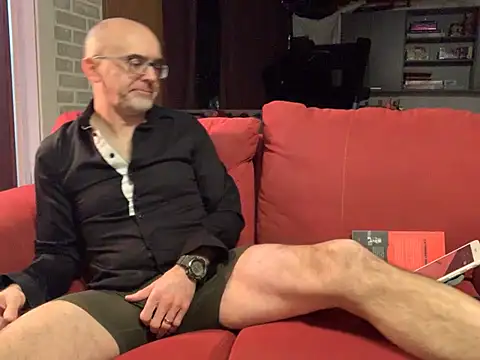 Snapshot of MaxVain chatting on February 1, 2025, 3:41 am MaxVain online show from February 1, 2025, 3:41 am