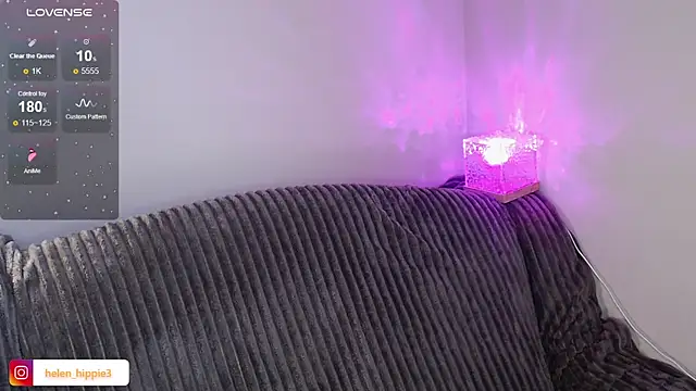 Snapshot of FoxRineHelen chatting on October 13, 2025, 2:51 pm FoxRineHelen online show from October 13, 2025, 2:51 pm