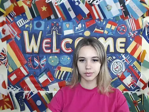  StAcY online show from September 19, 2025, 6:28 am