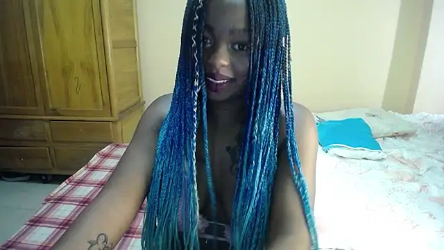  Zooee online show from February 18, 2025, 1:44 pm