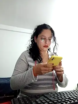babyluna939 online show from May 1, 2026, 11:43 pm
