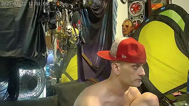 Snapshot of slinginbigD chatting on March 22, 2025, 6:03 pm slinginbigD online show from March 22, 2025, 6:03 pm