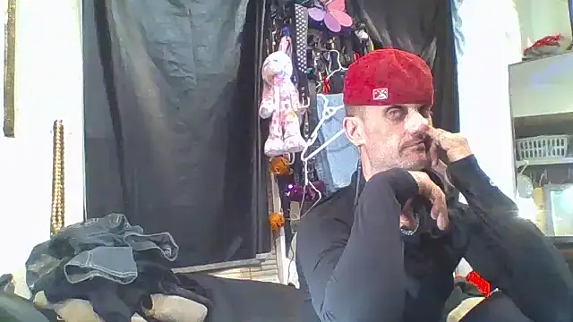 Snapshot of slinginbigD chatting on September 28, 2025, 8:54 am slinginbigD online show from September 28, 2025, 8:54 am