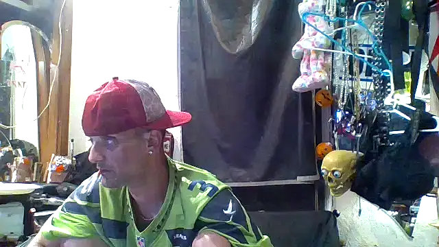 Snapshot of slinginbigD chatting on October 4, 2025, 6:26 am slinginbigD online show from October 4, 2025, 6:26 am