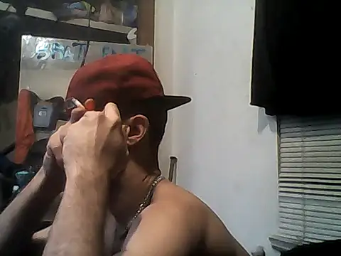 Snapshot of slinginbigD chatting on February 20, 2025, 4:07 am slinginbigD online show from February 20, 2025, 4:07 am