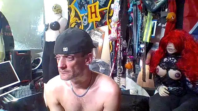 Snapshot of slinginbigD chatting on November 1, 2025, 8:52 am slinginbigD online show from November 1, 2025, 8:52 am