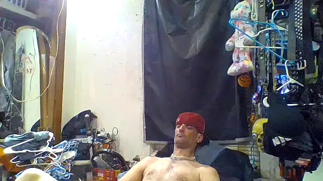 Snapshot of slinginbigD chatting on October 3, 2025, 3:09 am slinginbigD online show from October 3, 2025, 3:09 am