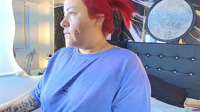 Snapshot of Bruja__Scarlata chatting on September 29, 2025, 10:11 am Bruja Scarlata online show from September 29, 2025, 10:11 am