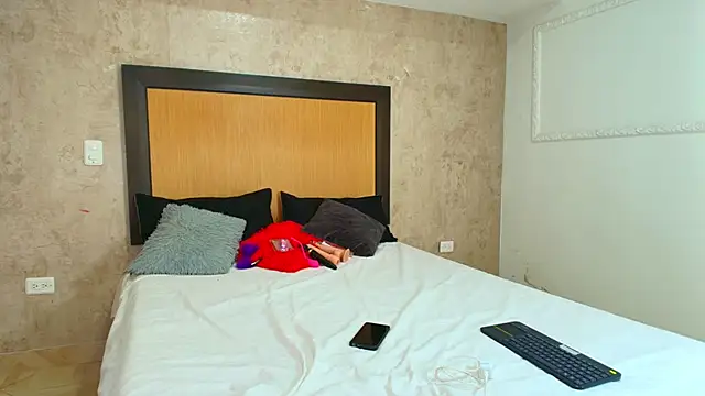 Snapshot of mialopez52 chatting on February 27, 2025, 8:09 pm mialopez52 online show from February 27, 2025, 8:09 pm