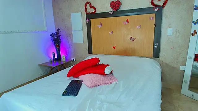 Snapshot of mialopez52 chatting on May 22, 2026, 6:06 pm mialopez52 online show from May 22, 2026, 6:06 pm