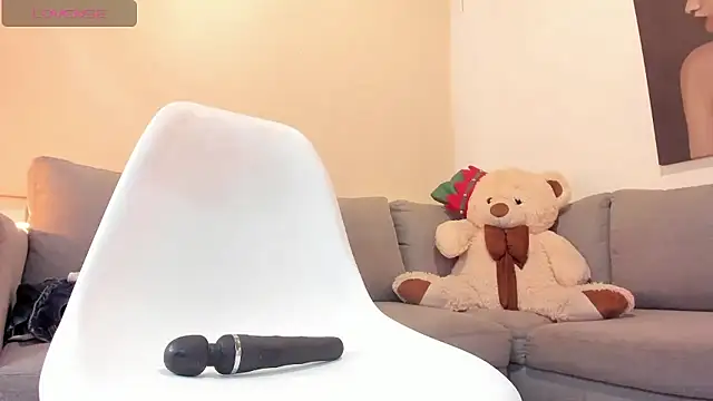 Snapshot of Nicolle_ds chatting on December 4, 2024, 2:14 am Nicolle ds online show from December 4, 2024, 2:14 am