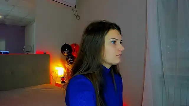 Snapshot of Laura_Leee chatting on November 1, 2025, 6:41 am Laura Leee online show from November 1, 2025, 6:41 am