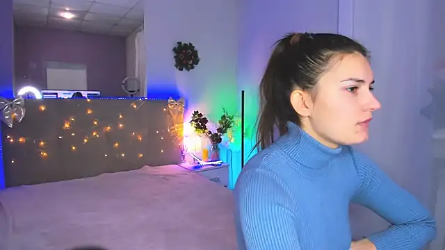 Laura Leee online show from December 21, 2025, 6:15 am