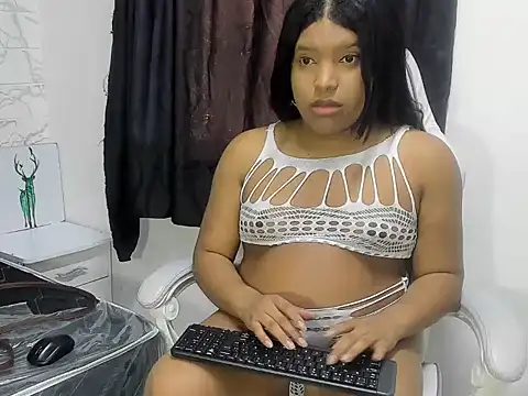 ShanayaKops online show from November 24, 2025, 1:44 pm