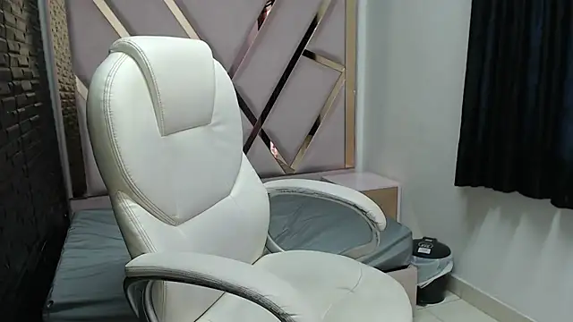 Snapshot of ShanayaKops chatting on March 2, 2025, 1:09 pm ShanayaKops online show from March 2, 2025, 1:09 pm