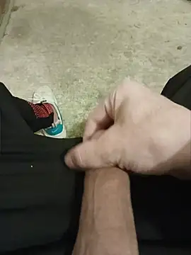 casper0303 online show from April 16, 2026, 6:52 pm