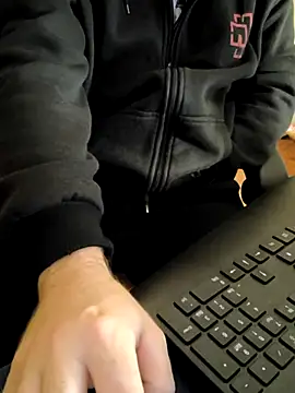 OdinWolf1990 online show from October 3, 2025, 4:03 am