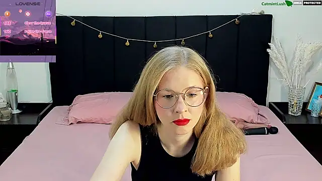 CatmintLush online show from June 17, 2026, 11:36 pm