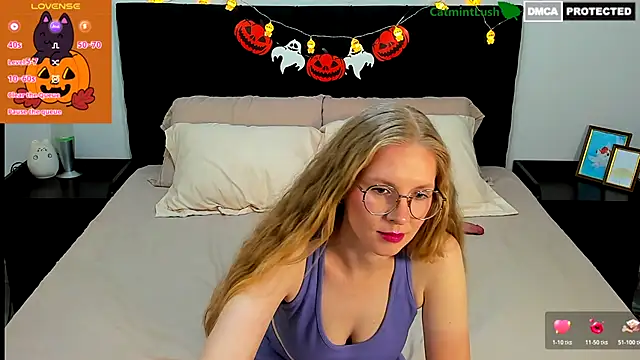 Snapshot of CatmintLush chatting on October 29, 2025, 11:36 pm CatmintLush online show from October 29, 2025, 11:36 pm
