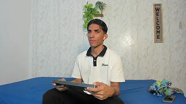 Snapshot of jony_honey chatting on January 9, 2026, 11:50 am jony honey online show from January 9, 2026, 11:50 am